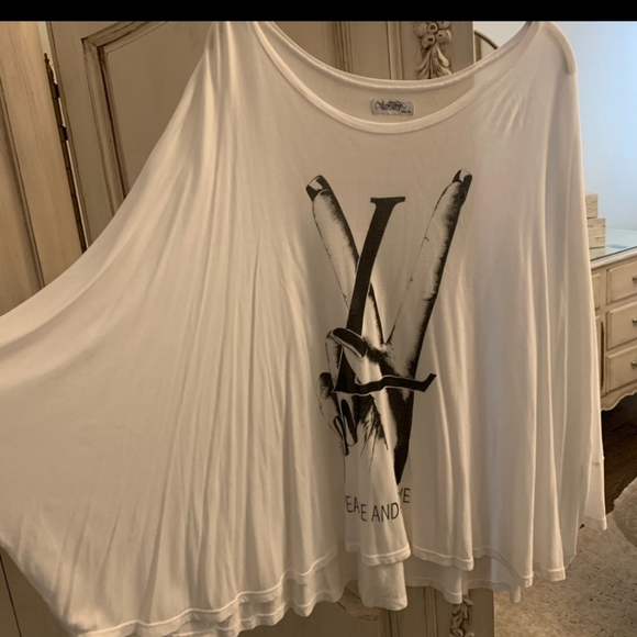 **HP** LAUREN MOSHI Peace & Love Tee - Picture 3 of 3